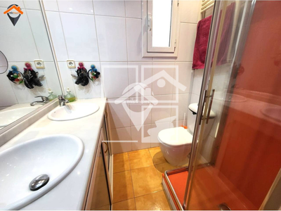 Inmueble en Calle Vallès    2º, Barcelona