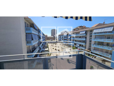 Inmueble en Calle Indústria    3º, Barcelona