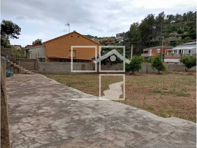 Local en Castellet y Gornal Barcelona