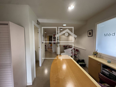 Inmueble en Plaza Vi    1, Barcelona