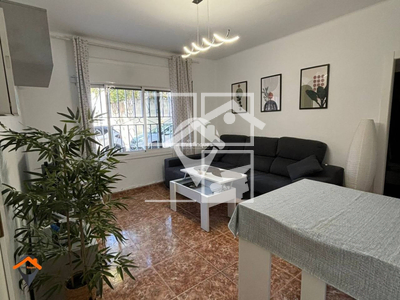 Inmueble en Calle Penedès    Bajo, Barcelona