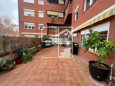 Local en Plaza Josep Sapés Esmendia    , Rubí Barcelona