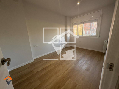 Inmueble en Avenida Alcalde Moix    Bajo, Barcelona