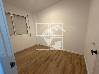 Inmueble en Calle Gironès    Bajo, Barcelona