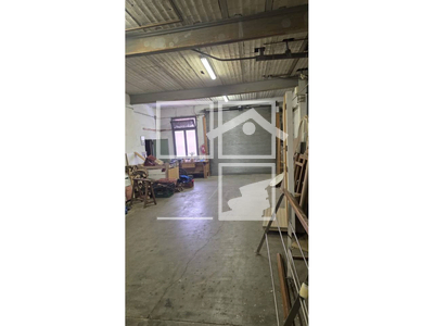 Local en Olot Girona