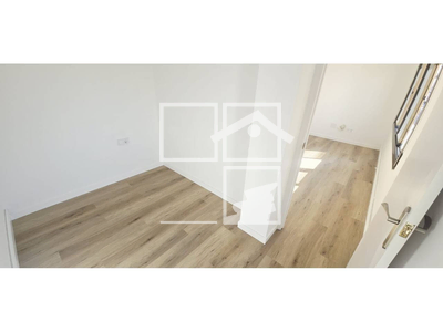 Inmueble en Calle Sindicato    2º, Barcelona