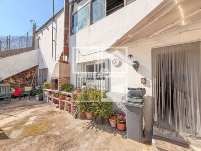 Inmueble en Calle Fuente de Santa Teresa Número 1  , Barcelona