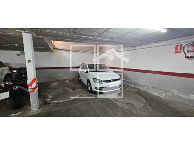 Inmueble en Calle Doctor Robert    Parquing, Barcelona